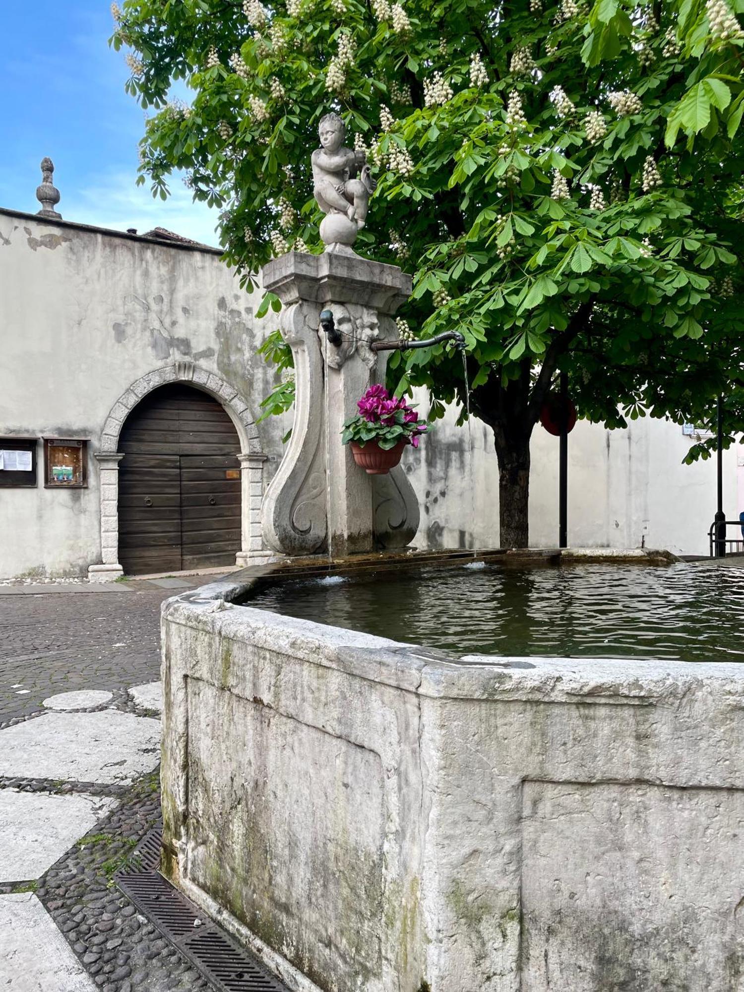 Casetta Alla Fontana Villa Lagarina Exterior foto